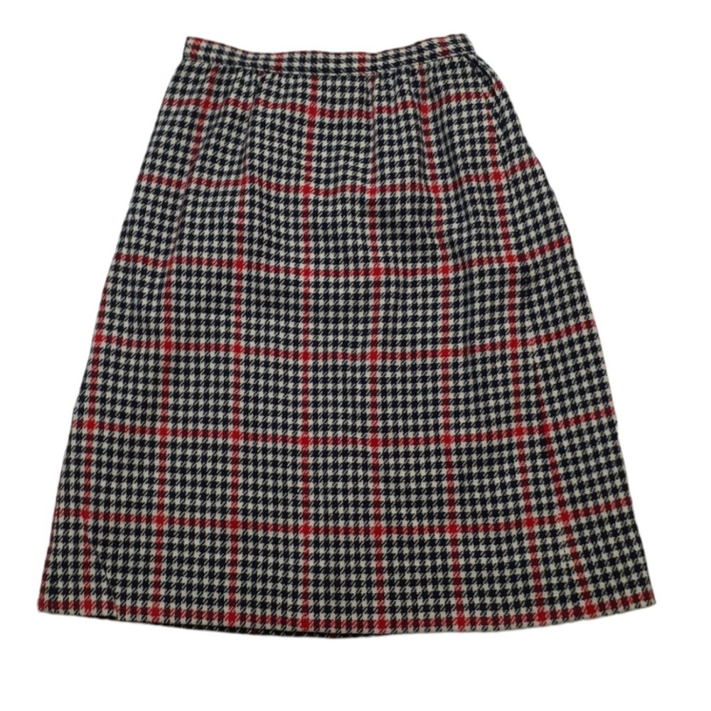 Pendleton wool skirt. Lined. Size 10 Black, red, white checked